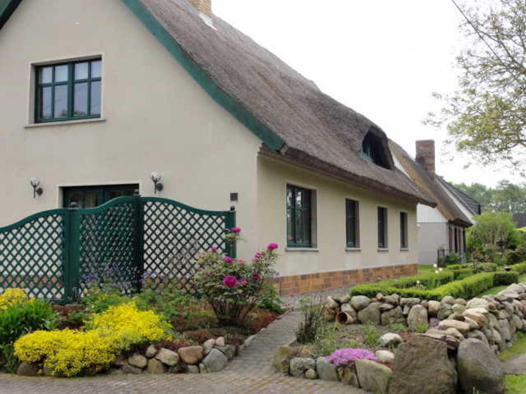 Reetdachhaus "Landhaus Ulrich" Lubkow Exterior photo